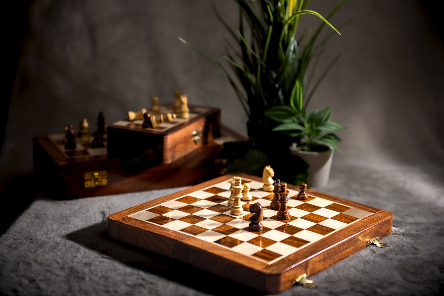 Premium 14-Inch Wooden Folding Travel Chess Set - Boxwood and Rosewood